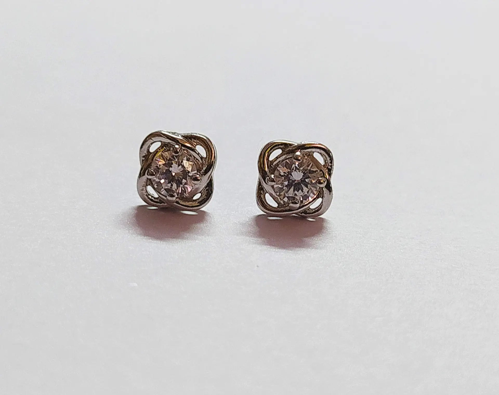 Modern Geometric Silver Solitaire Earrings - Image 4